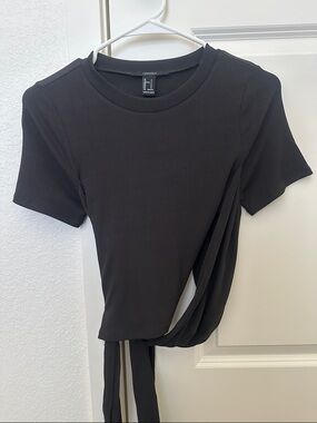 Ribbed Short-Sleeve Wrap Top - Black